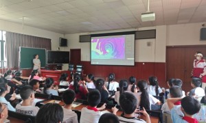 金泉街道金科苑社区“禁毒点亮心灯 平安照亮前程”禁毒宣传进校园